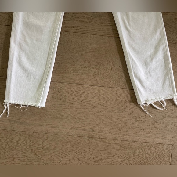 RE/DONE White High Rise Ankle Crop Stetch with distressed ankle hem size 28 - Picture 10 of 11